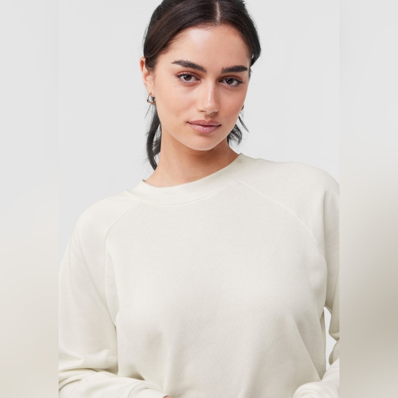 Cute Crewneck Crop Gym Sweatshirt Cream - Picture 9 of 9